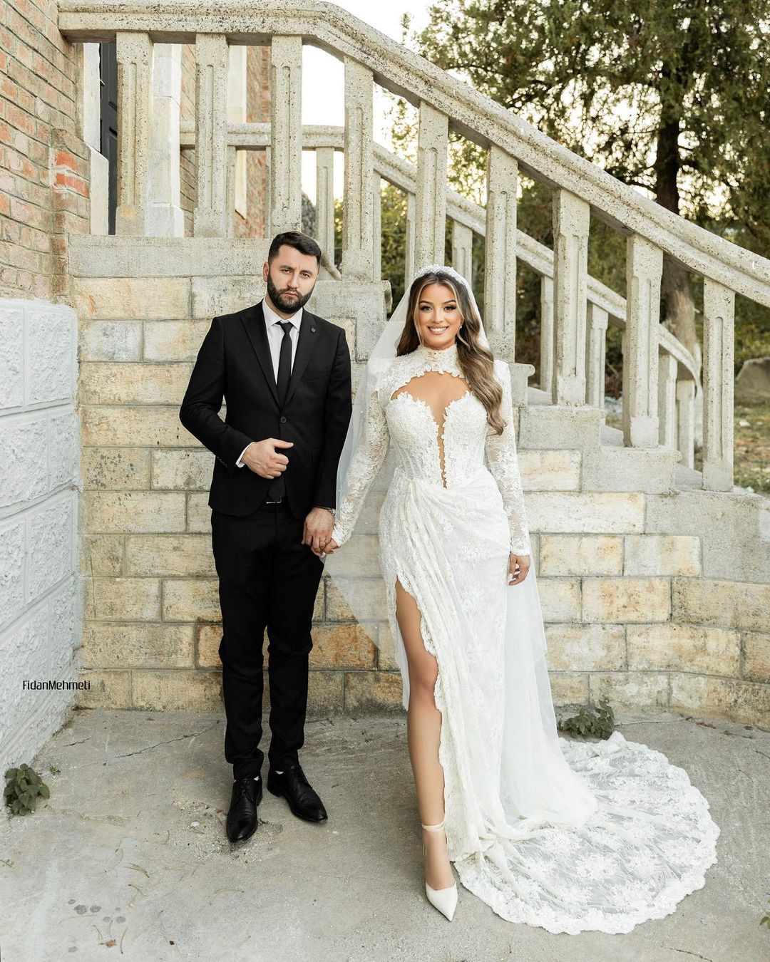 2024Mermaid Romantic Long Sleeves Wedding Dress Sexy Backless Ivory Satin and Lace Bridal Gowns Appliues Court Train Beach Bride Dresses Open Back