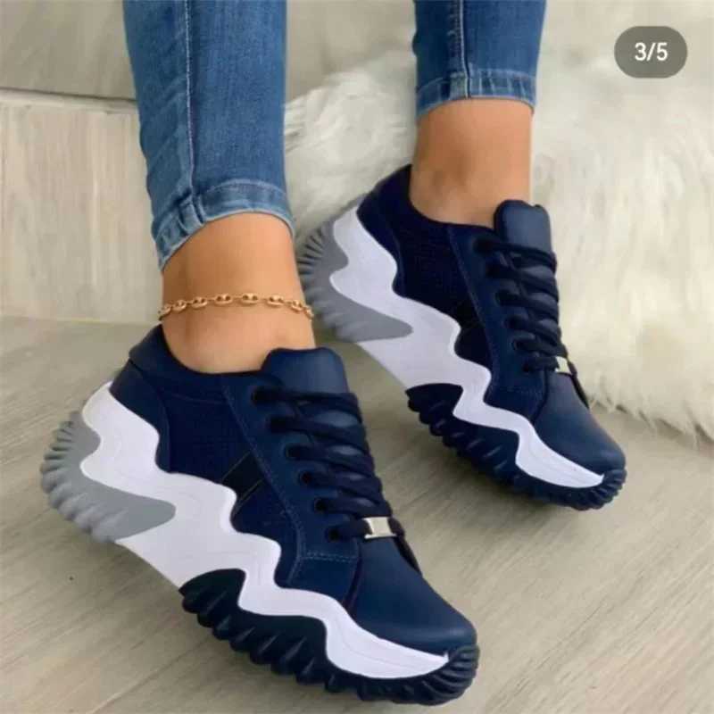 2024 New Breathable Vulcanized Shoes Women Platform Sneakers Summer Thick Bottom Low Top Large Size Canvas Casual ShoesL464