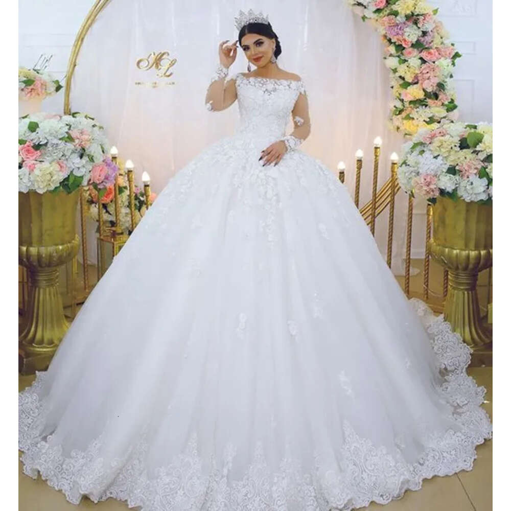 Vintage Princess Wedding Dresses White Ball Gown Bateau Neck Long Sleeves Women Formal Bridal Vestido De Novia Plus Size Marriag 0605