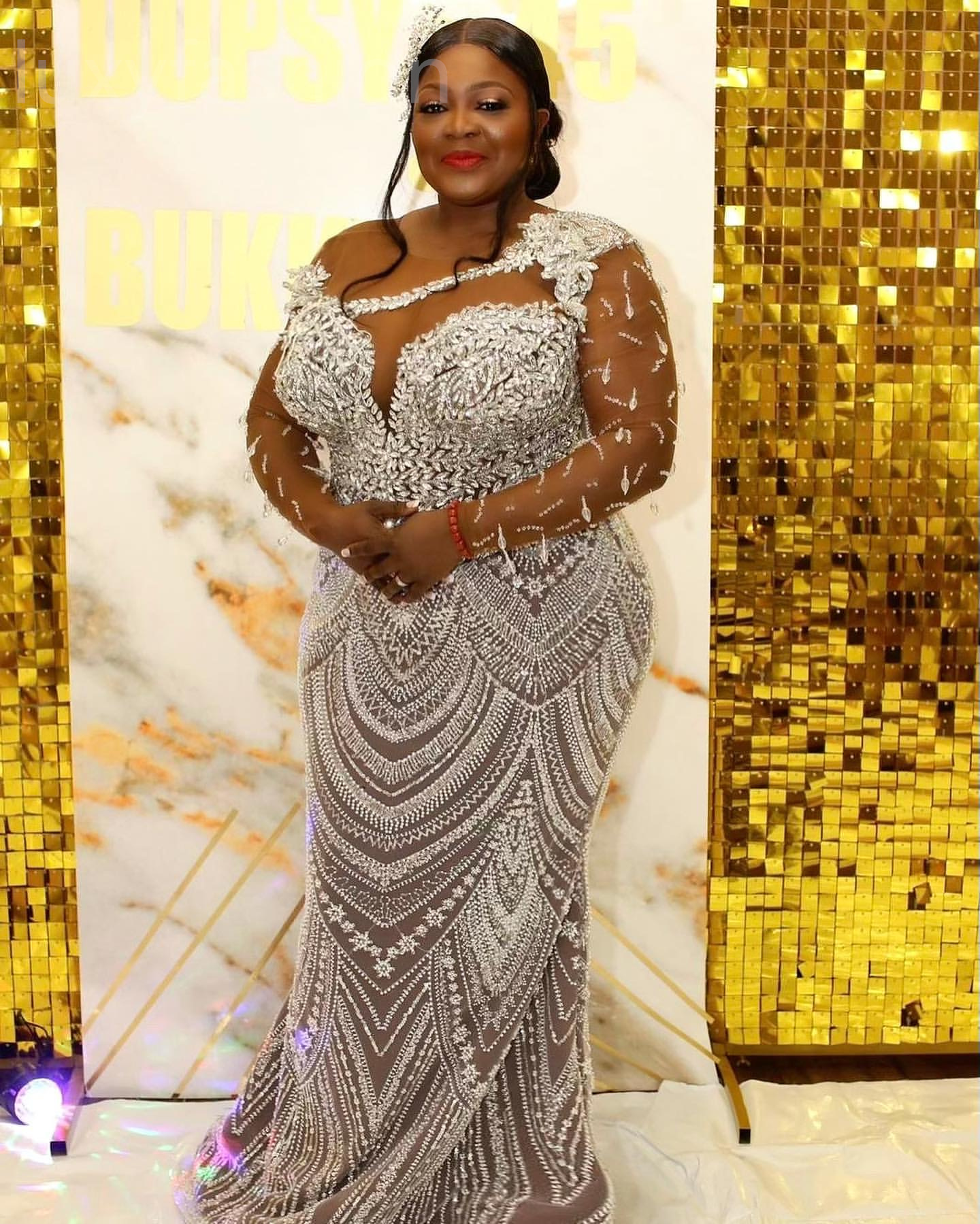 Aso Ebi 2024 Ivory Illusion Mermaid Wedding Dresses Beaded Crystals Lace Long Sleeves Bridal Gowns Dresses LF055