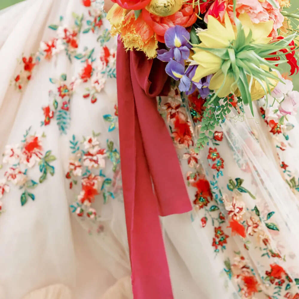 Fairy Colorful Embrioiderey Puffy Mesh Wedding Dress Off Shoulders Sweetheart Overlay Tulle Champagne Bloom Flower Bridal Gowns 0605