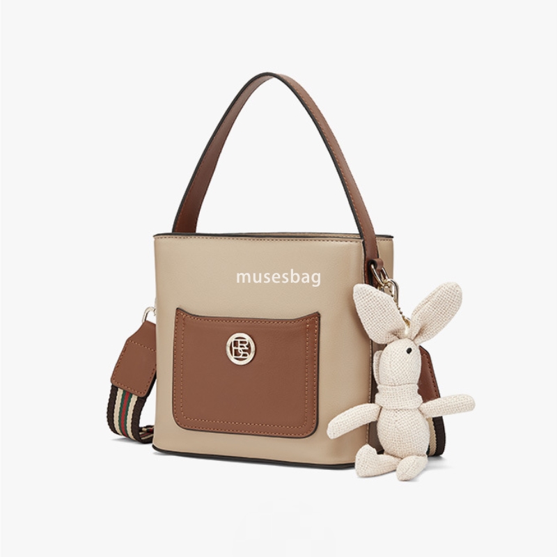 Women's New Large Capacity Versatile Commuting Bucket Bag Handheld Crossbody Bag Advanced Fashion Handbag