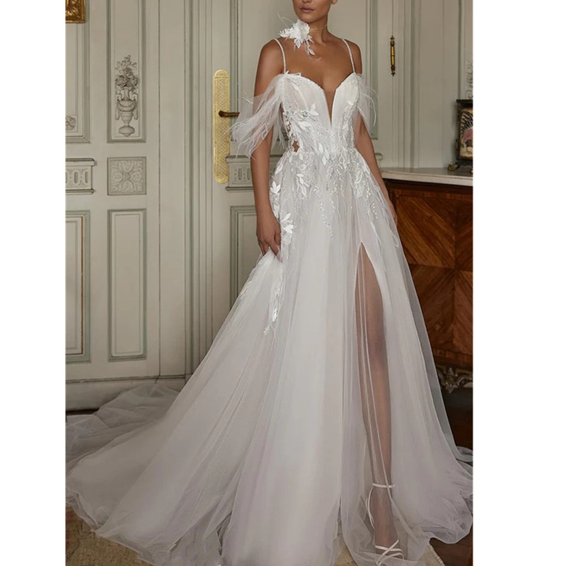 2024Sheer Long Sleeves Wedding Dress Bridal Gowns V Neck Embellished Lace Embroidered Romantic Princess Blush A Line Beach Plus Size