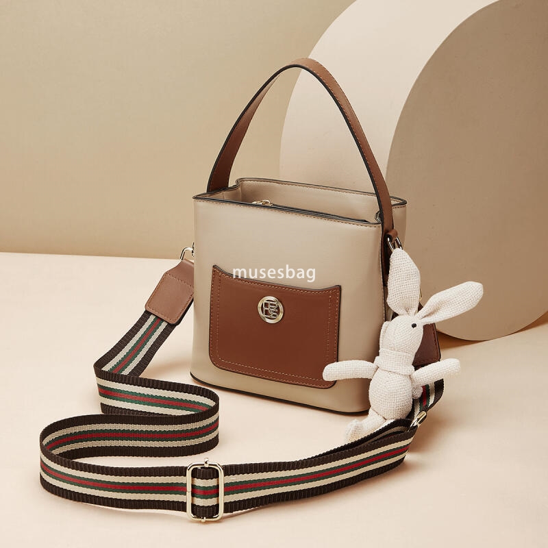 Women's New Large Capacity Versatile Commuting Bucket Bag Handheld Crossbody Bag Advanced Fashion Handbag