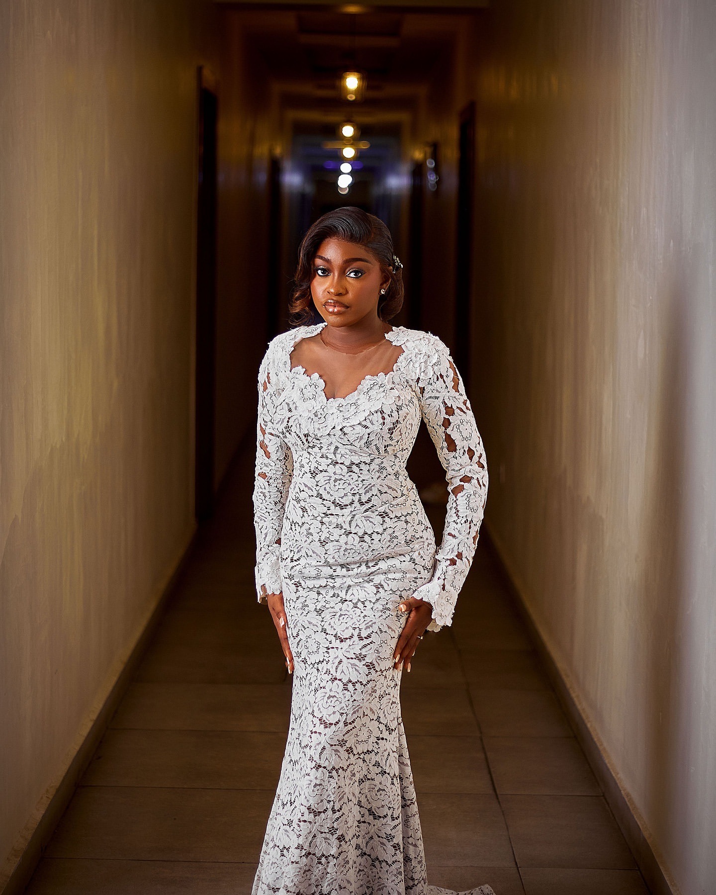 Aso Ebi 2024 White Illusion Mermaid Wedding Dresses Lace Sheer Neck Vintage Sexy Charming Bridal Gowns Dresses ZJ202