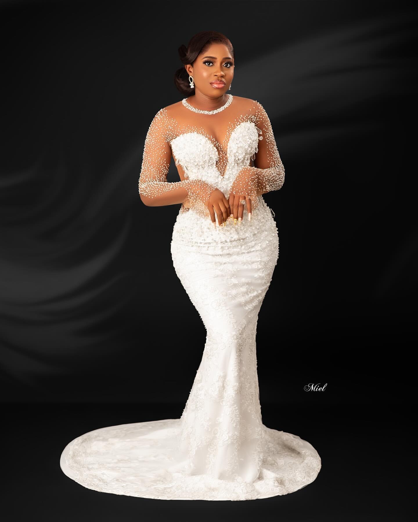Aso Ebi 2024 White Lace Mermaid Wedding Dresses Sheer Neck Beaded Luxurious Vintage Bridal Gowns Dresses ZJ240
