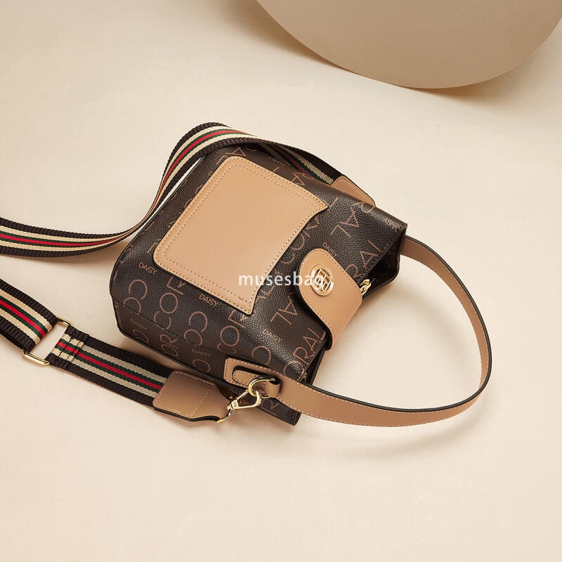 Commuter bag women's crossbody bag versatile retro tote bag bucket bag high-end fashion handbag travel backpack