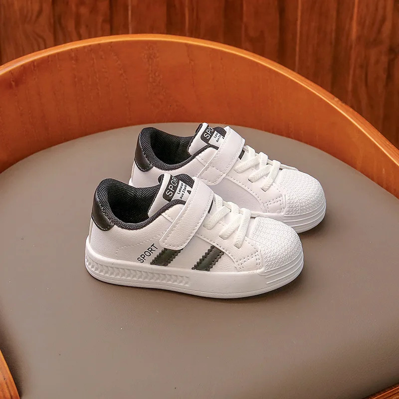 Baby Kids First Walking Shoes Summer Girls Casual Versatile Sports Shoes Boys Fashion Flat Shoes Wear Resistant Hoop Loop 240603