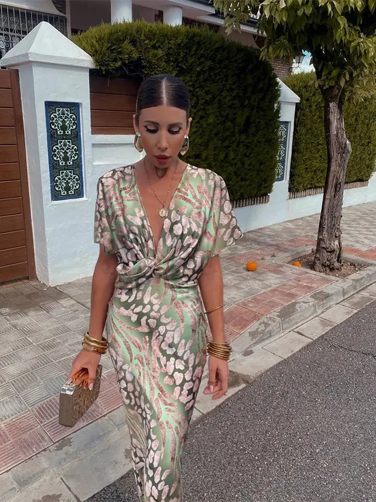 Elegant Printed Satin Midi Dress For Women Chic V-neck Short Sleeve Pleated Bodycon Dresses Summer Female Chic Street Robes 240601