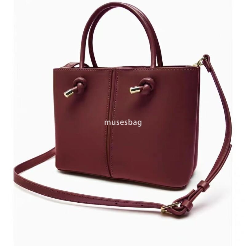 High end Korean niche texture handbag summer new single shoulder bag casual and versatile crossbody bag commuting bag