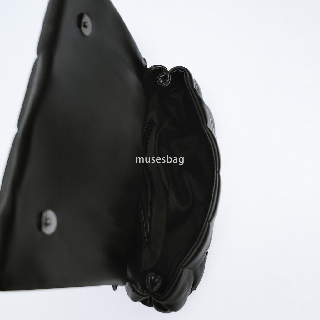 Spring New Women's Bag Black Chain Stitching Shoulder Bag Large Capacity Crossbody Bag Premium Korean Handbag Commuter Women's Bag