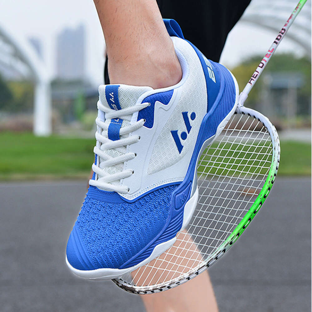 2023 New Professional badminton shoes Couple Tennis Volleyball Training Sneakers Sports Shoes Men
