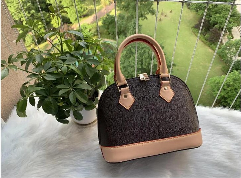 10A Quality Designer bag shell bag women white handbag leather Embossed shoulder bags crossbody bag Messenger handbags with lock Shoulder strap