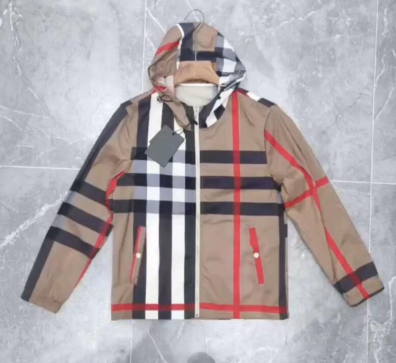 Hot sale Spring new mens ports plaid hooded desinger jacket Fried Street Loose Coat Men's Wear windbreaker coats pluz size clothing