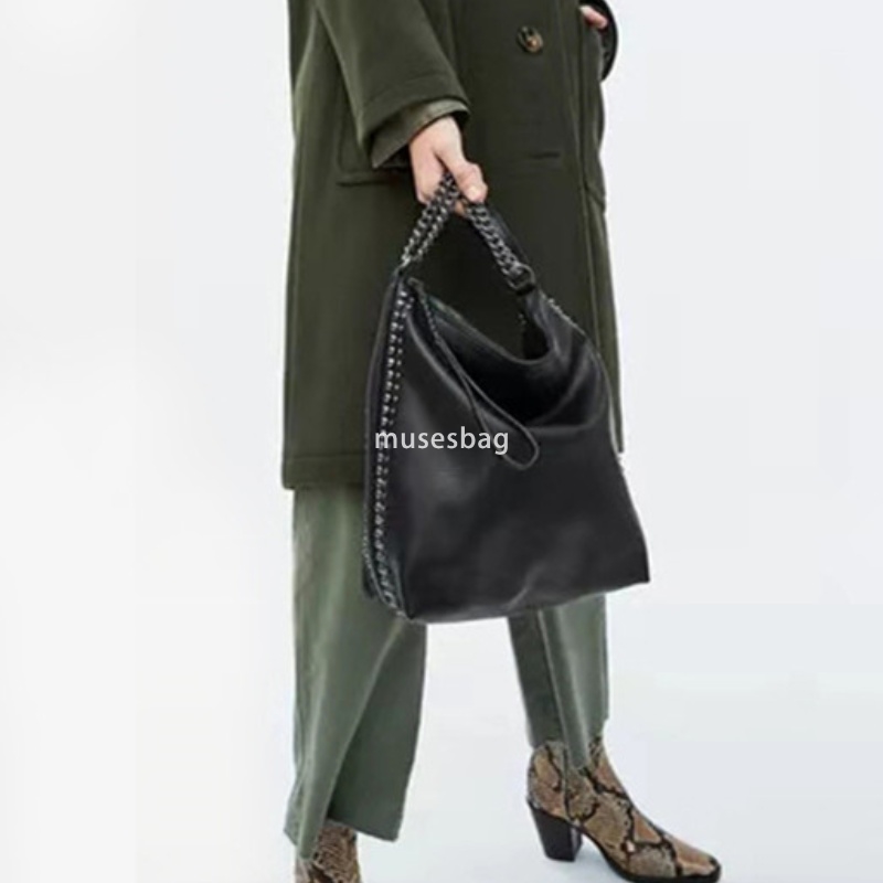 PU High Quality Women's Fashion Tote Handheld Rivet Practical Multi functional Single Shoulder Bag Water Bucket Bag Large Capacity Shopping Bag