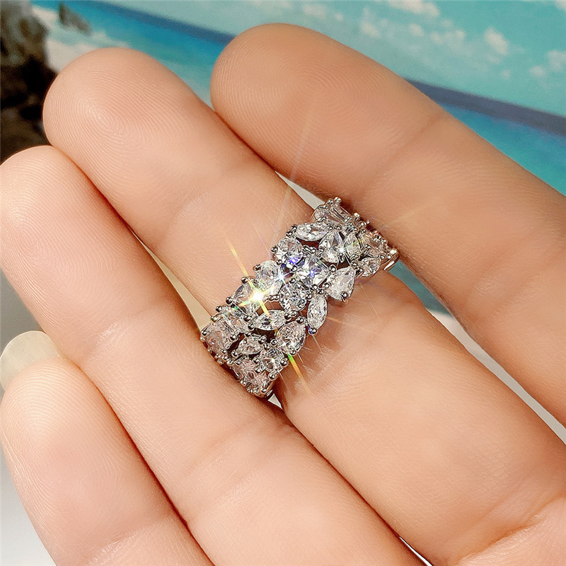 Choucong Brand Wedding Rings Vintage Jewelry Elegant Sterling Sier Fill White Water Drop 5A Cubic Zircon Party Eternity Women Engagement Band Ring Gif