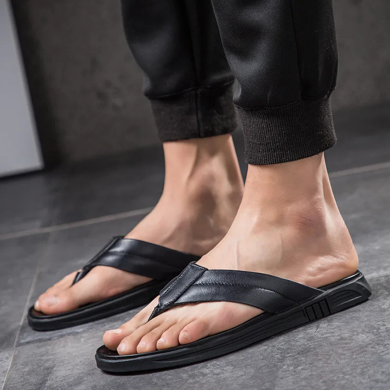 Trend Men Flip-flops Leather Slippers Casual Beach Summer Shoes Male Flat Non-Slip Comfortable Classic Black Slides Plus Size 240605