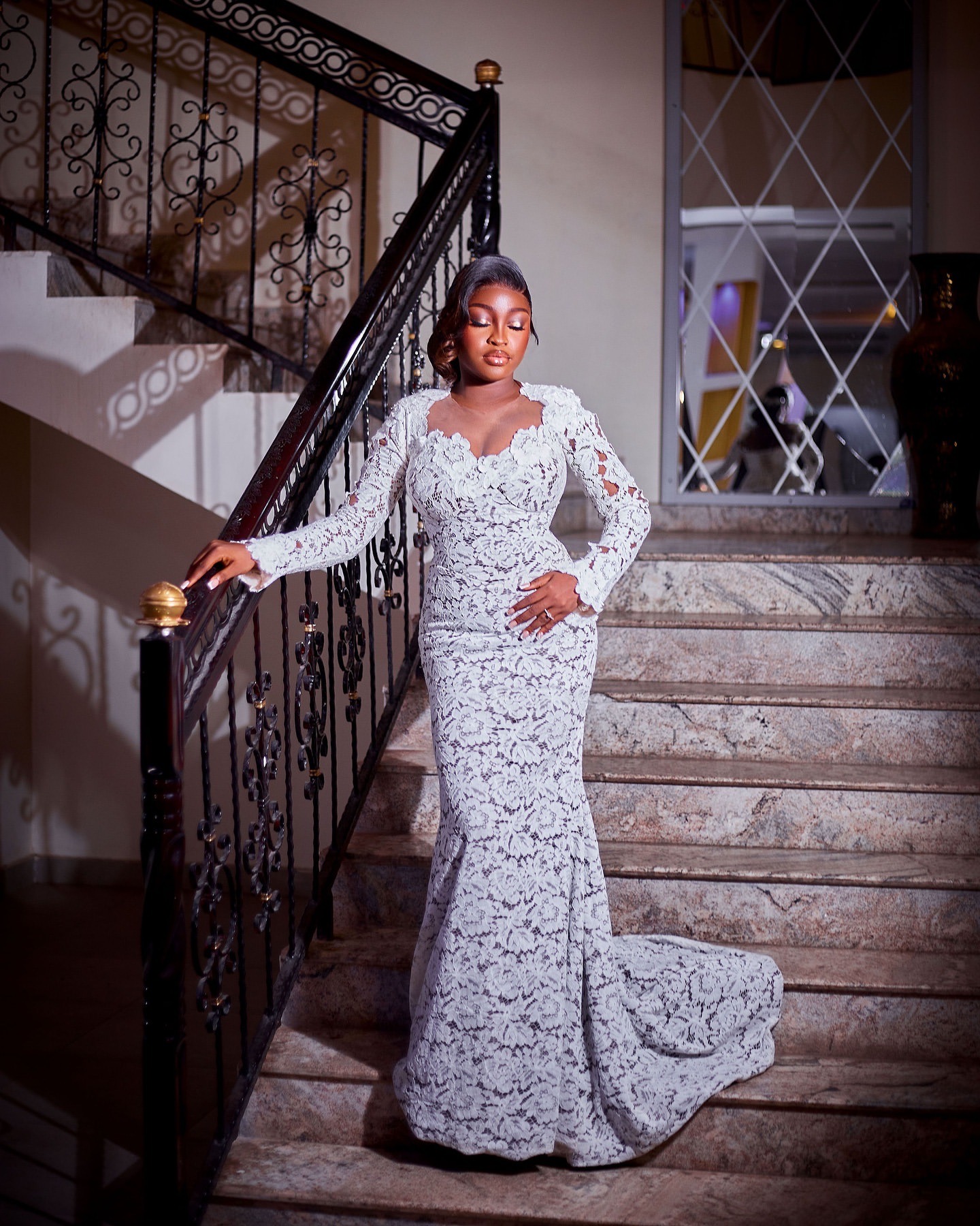 Aso Ebi 2024 White Illusion Mermaid Wedding Dresses Lace Sheer Neck Vintage Sexy Charming Bridal Gowns Dresses ZJ202