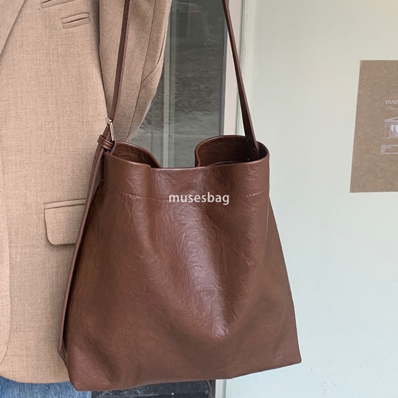 High quality bag for women and men large capacity tote for women fashionable commuting high-quality bucket bag student business crossbody bag