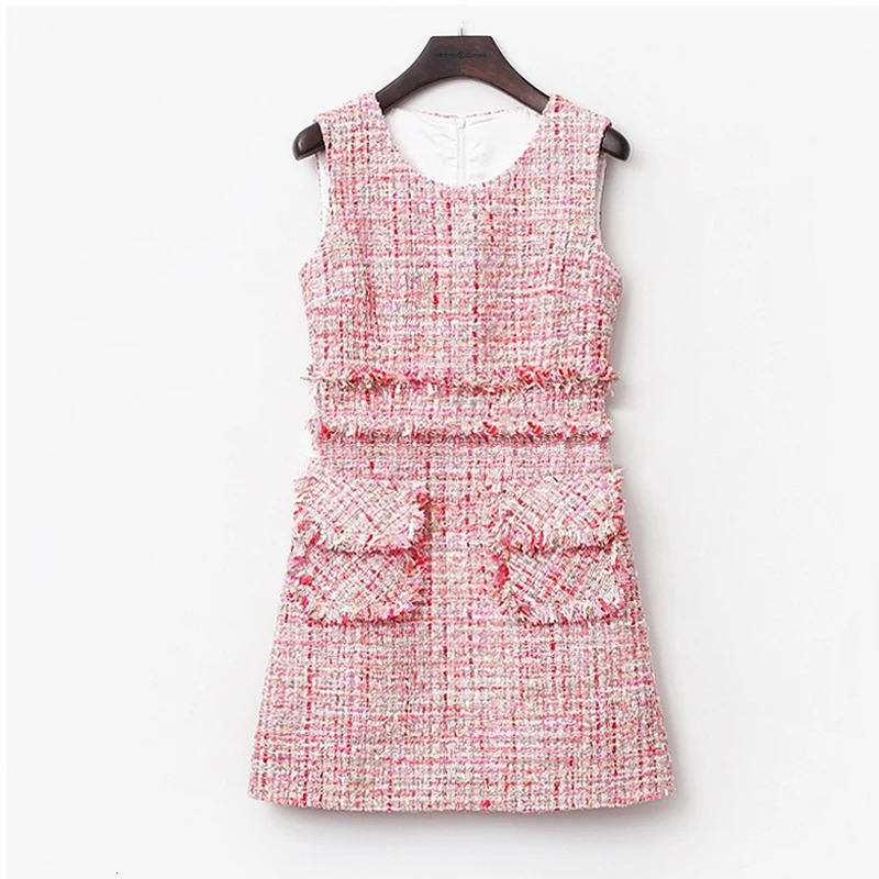 Pink tweed dress sleeveless spring / autumn womens dress tassel ladies slim bottoming dress one-piece 240529