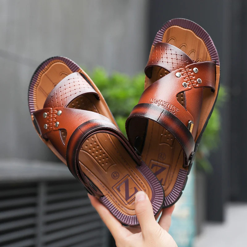 Mens Slippers Summer Leather Sandals Anti slip Beach Shoes Casual Sandals Mens Slippers 240605