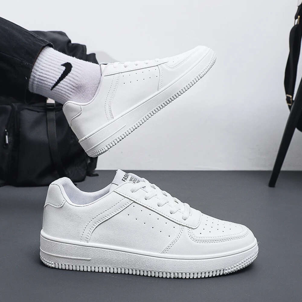 Fashion Platform Men Sport Casual Sneakers Couple Outdoor Breathable Lightweight White Running Women Tennis Shoes