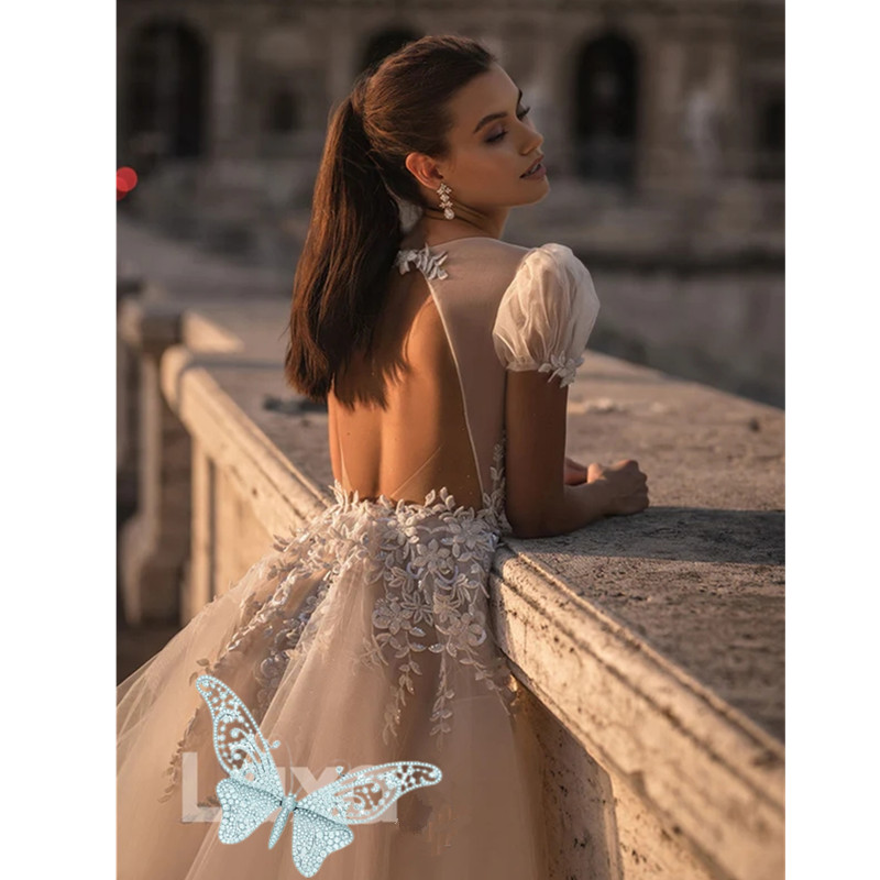 2024Elegant Boat Neck White Wedding Dress Long Sleeve A-Line Button Luxury Lace Appliques Bride Gown Tulle Sweep Train