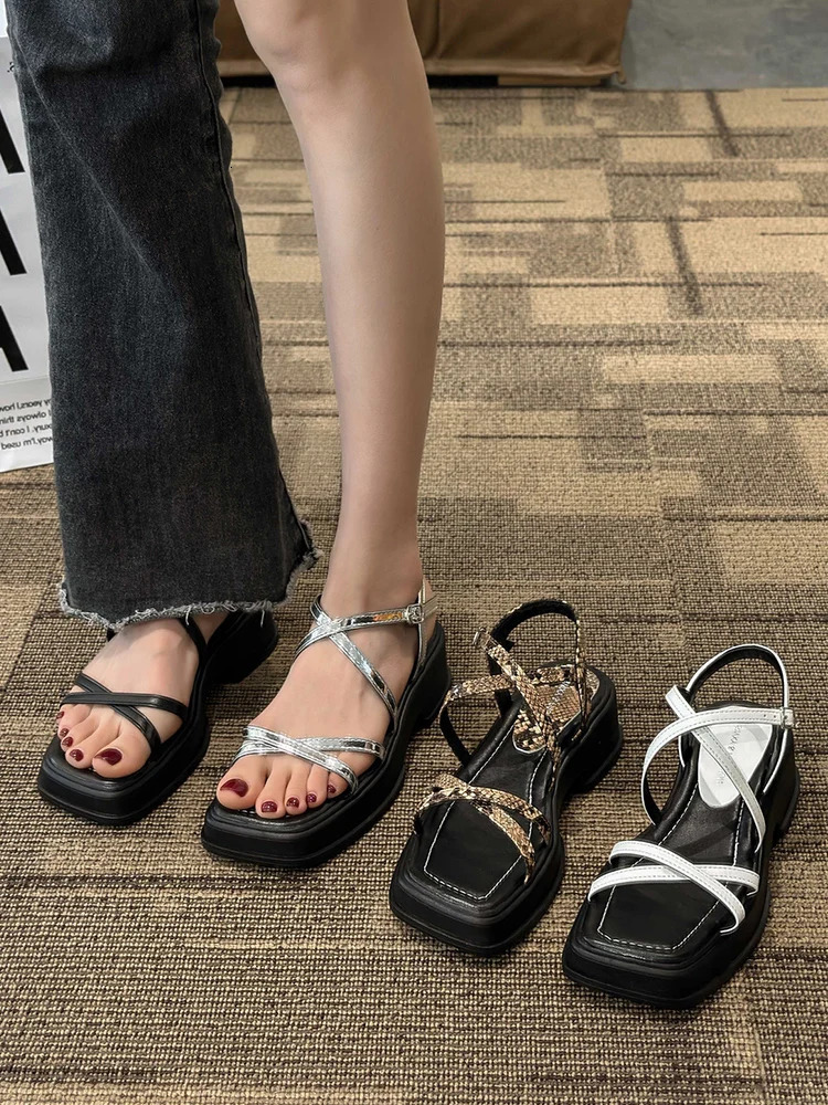 Women Shoes for Sandals Comfort Summer Heels Med Girls Retro Sier Beach Clogs Medium Rome Scandals Buckle Strap Slipp 240