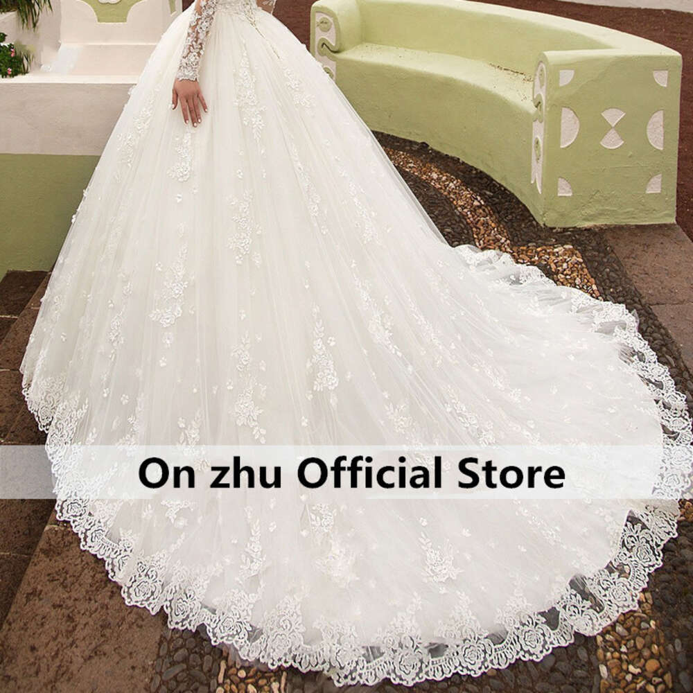 Charming Appliques Long Sleeves Wedding Dresses Scoop Neck Lace Up Princess Flowers Bridal Gown Plus Size Vestido De Noiva 0605 B0313