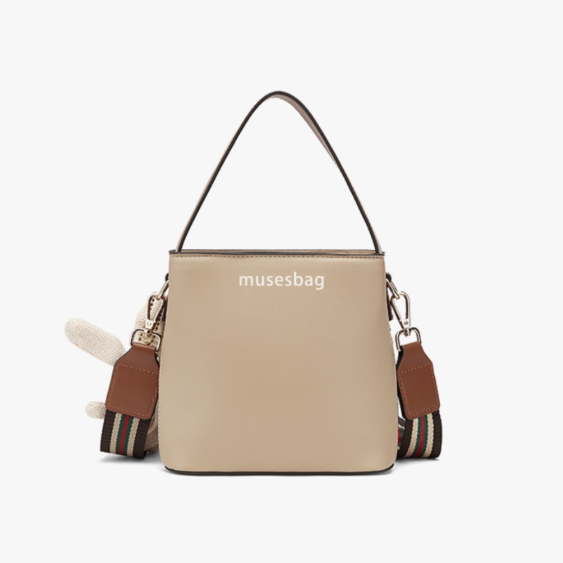 Women's New Large Capacity Versatile Commuting Bucket Bag Handheld Crossbody Bag Advanced Fashion Handbag