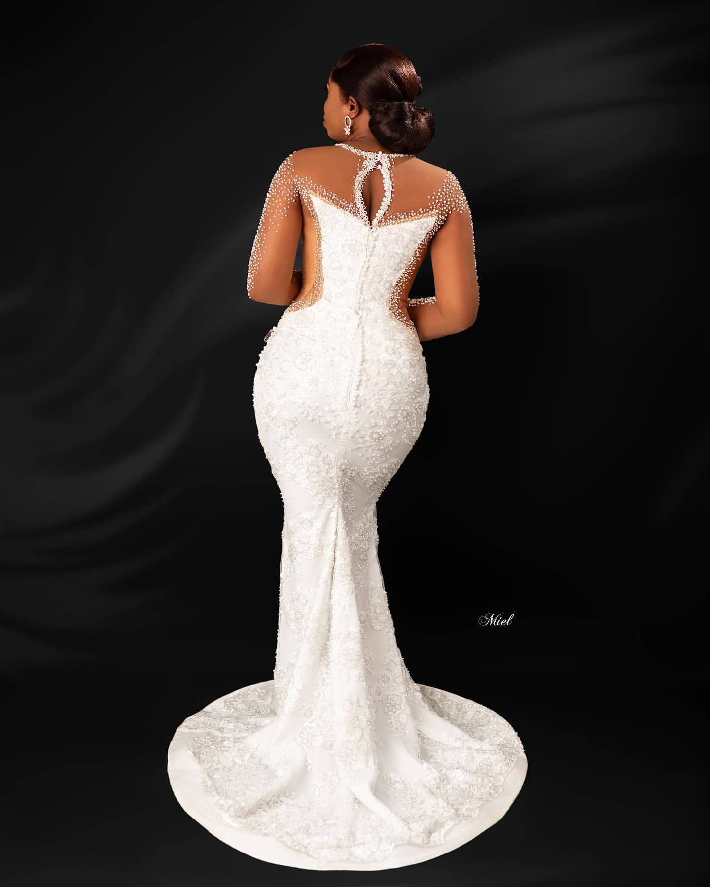 Aso Ebi 2024 White Lace Mermaid Wedding Dresses Sheer Neck Beaded Luxurious Vintage Bridal Gowns Dresses ZJ240