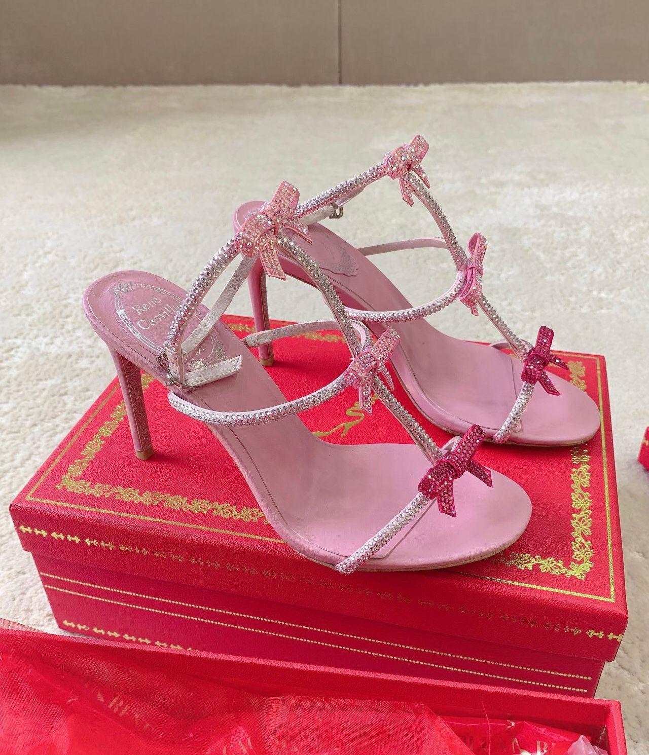 Summer Luxury Women Caterina Bow Sandal Shoes Crystal-embellished Strappy Party Dress Wedding Lady High Heels EU35-43 With Box