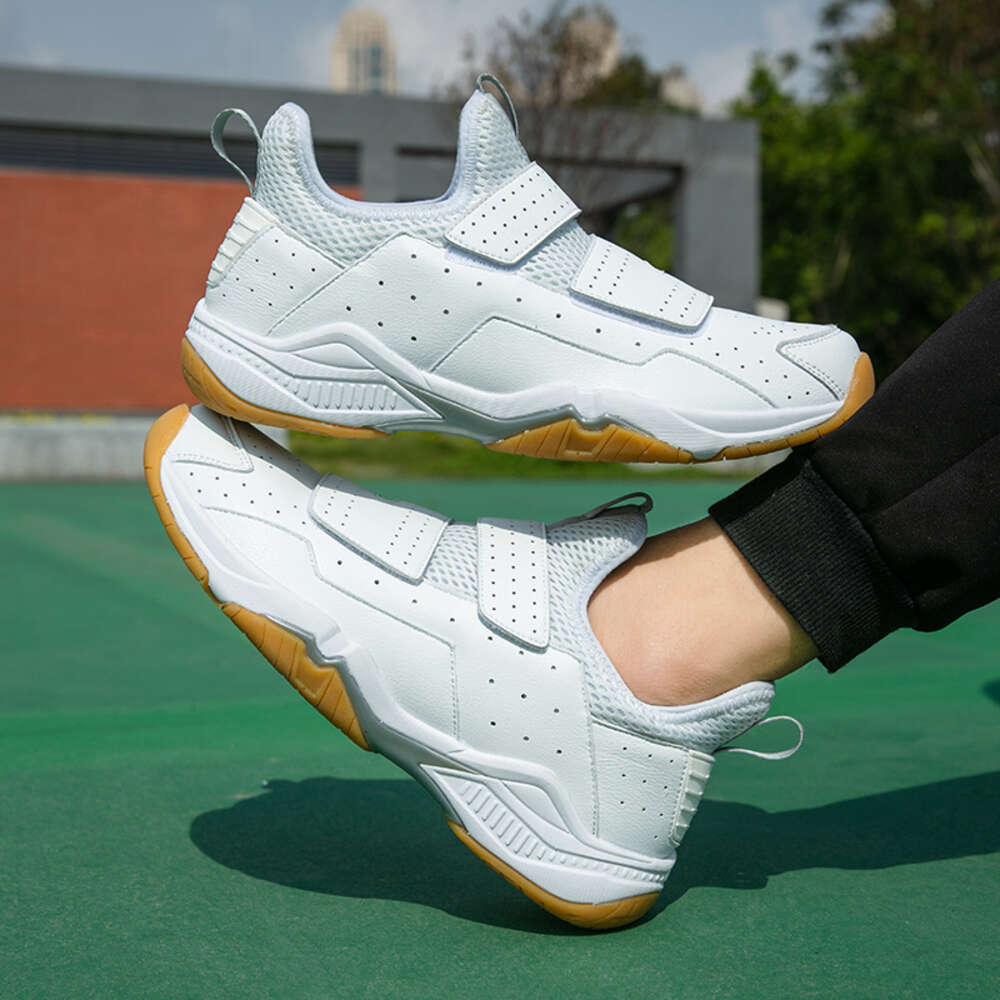 Women Professional Badminton Walking Sneakers Men Volleyball Outdoor Sports Training Tennis Shoes dropshipping