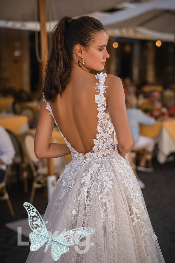 2024Dresses Elegant Square ALine Wedding Dresses Luxury Arabic Crystal Backless Sleeveless Garden Bridal Gowns Plus Size Custom Plus Size