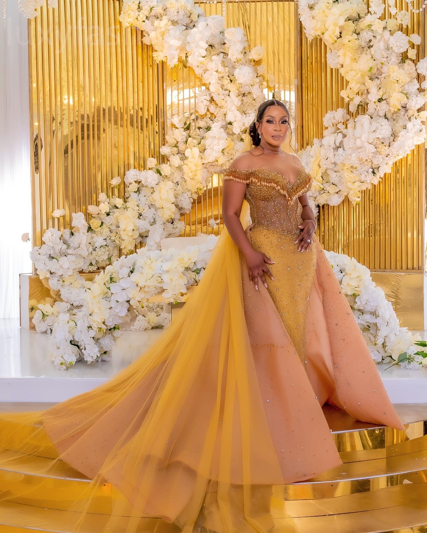 Aso Ebi 2024 Gold Mermaid Prom Dresses Crystals Sequined Detachable Train Evening Party Formal Second Reception Birthday Enagement Thanksgiving Dress 