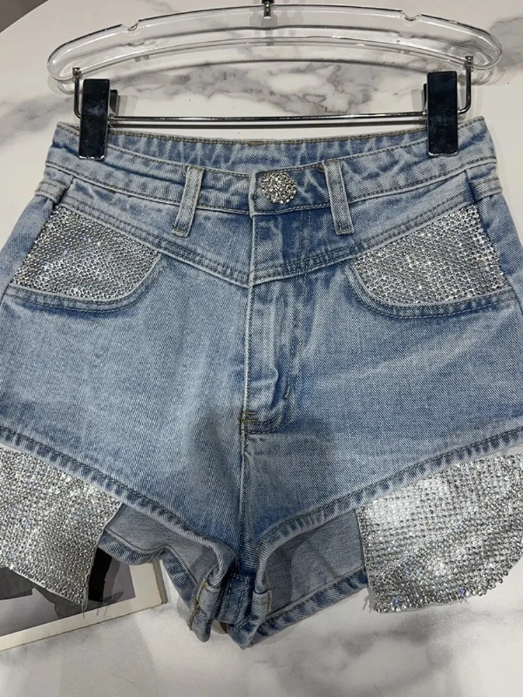 Sexy Women Diamonds Pocket Denim Shorts Casual Streetwear Short Jeans Night Clubwear Shorts Female Summer Slim Fit Trousers 240603