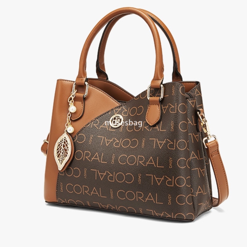Designer Women's PU Fashion Women's Crossbody Bag Large Capacity Advanced Practical Multi functional Handbag Water Bucket Bag Retro Gold Cla