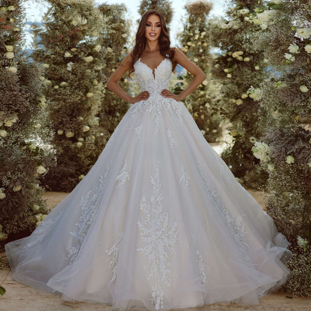 Vestidos De Novia Ball Gown V Neck Wedding 2024 Backless Sleeveless Shiny Appliques Beaded Court Train Bridal Dresses 0605