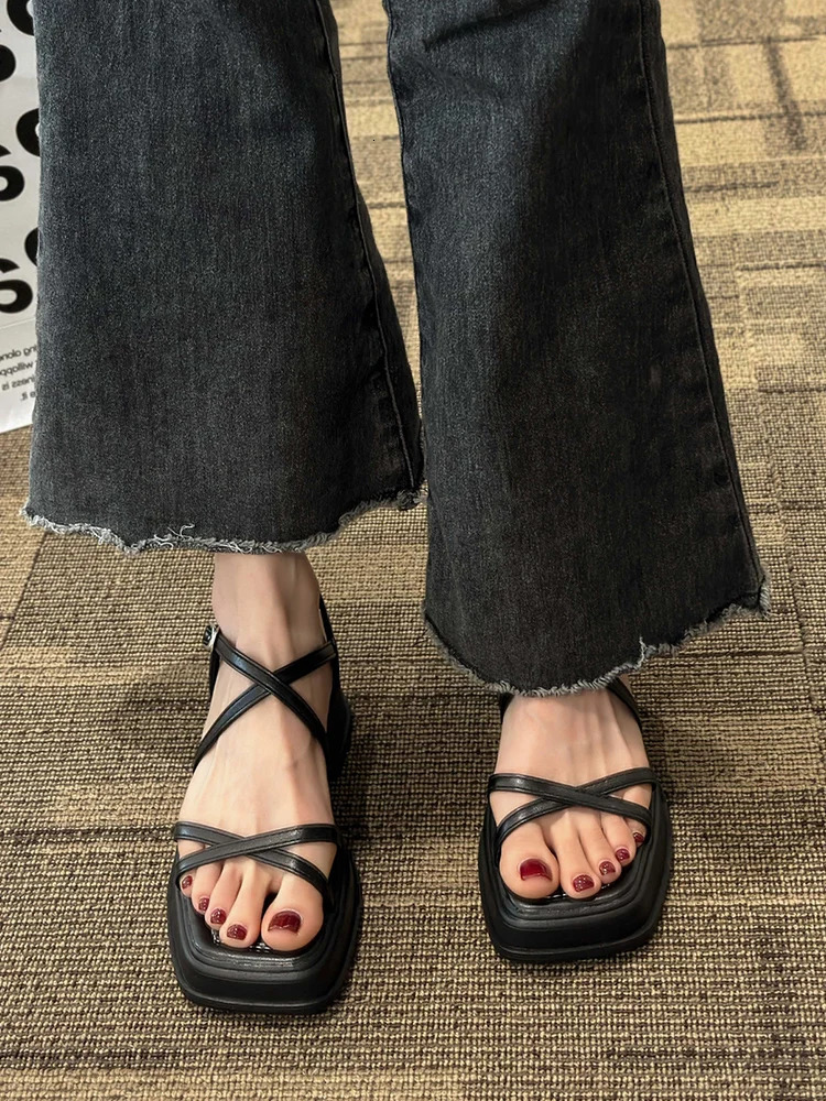 Women Shoes for Sandals Comfort Summer Heels Med Girls Retro Sier Beach Clogs Medium Rome Scandals Buckle Strap Slipp 240