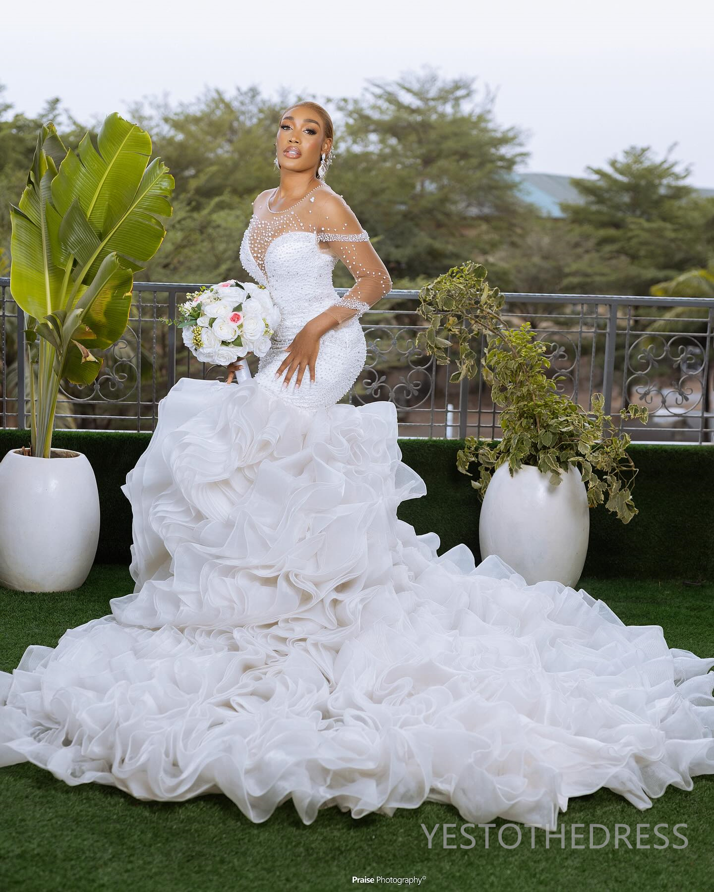 2024 Luxurious Wedding Dress Bridal Gowns Mermaid Wedding Gowns For Bride Gorgeous Long Sleeves Sheer Neck Beaded Pearls Pleated Ruffles Gowns for Mar