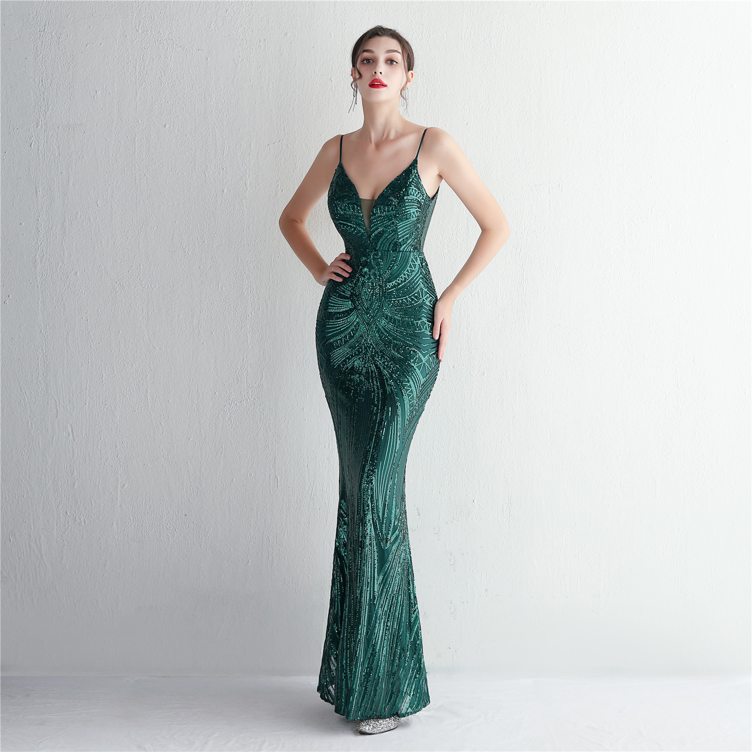 Party Dresses Sky Blue Prom Mermaid Pattern Lace Sequin Evening Gown Spaghetti Straps Backless V Neck Woman Fit Formal DressChic