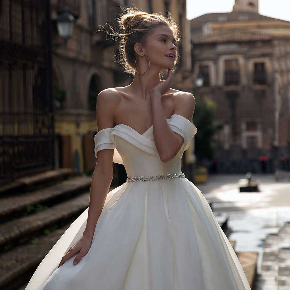 Elegant Ivory V-Neck Ball Satin Wedding Dress Gorgeous Off The Shoulder Bridal Gown With Beading Belt 0605 6660311