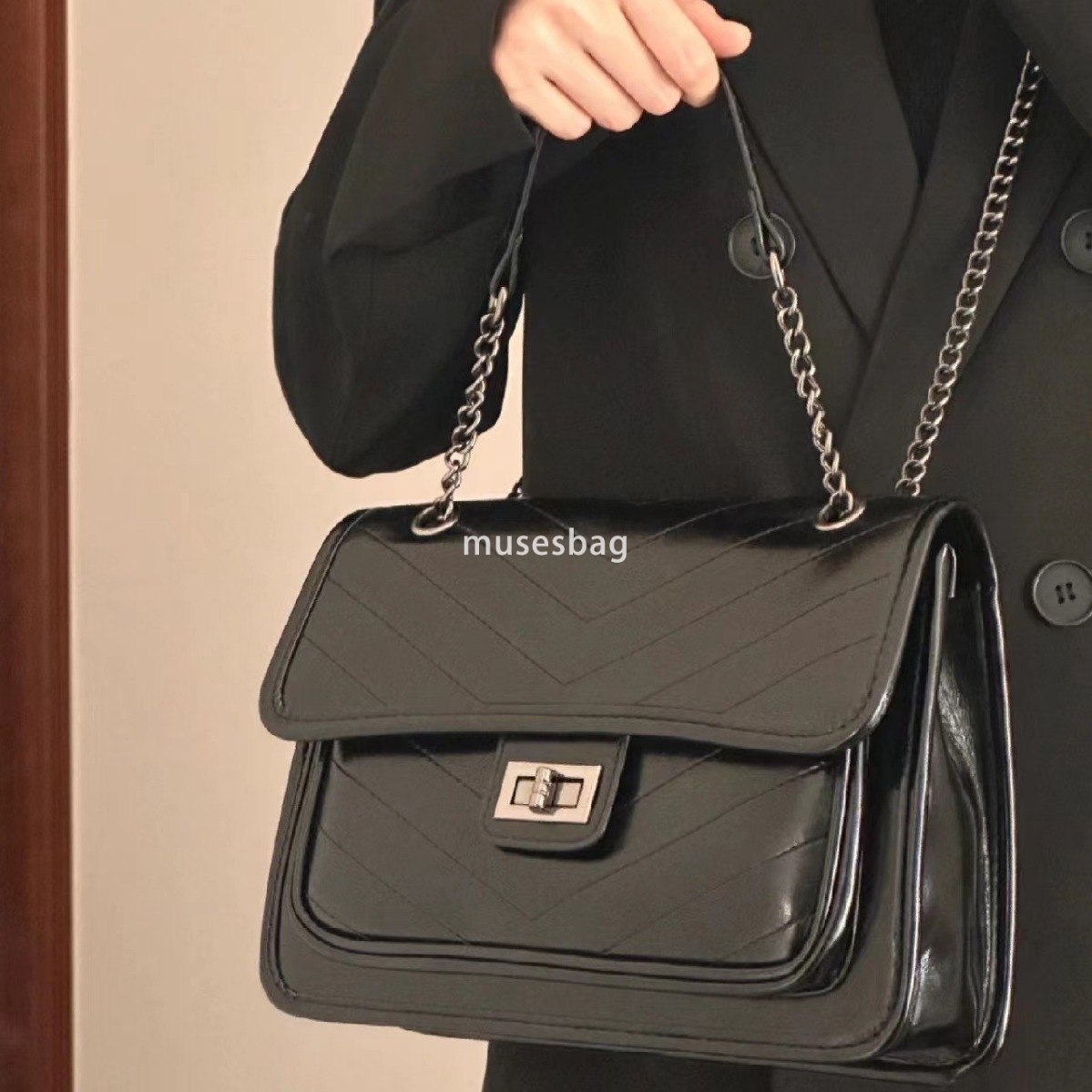 New fashionable shoulder bag casual and versatile handbag white city style crossbody bag niche underarm bag commuting women's bag