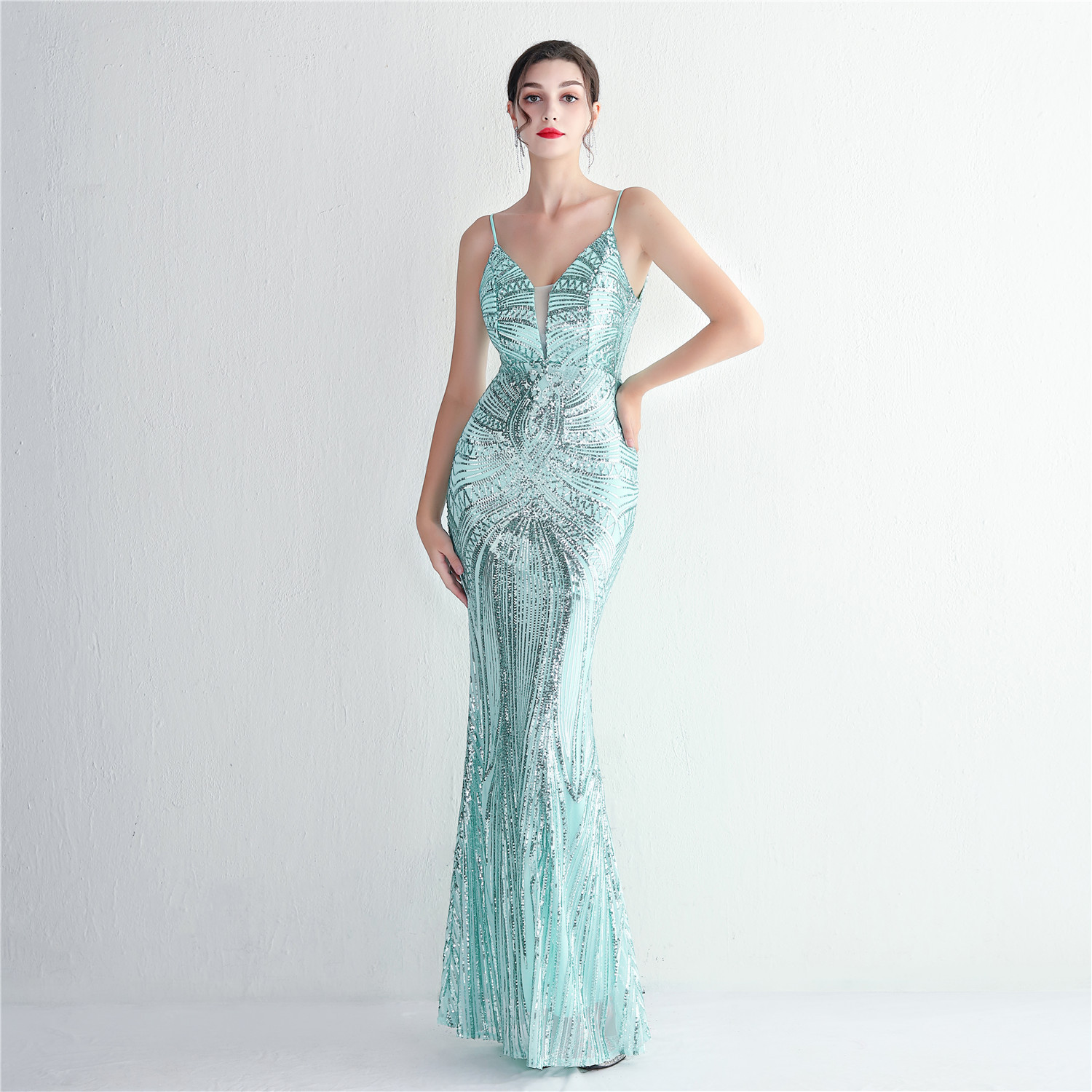Party Dresses Sky Blue Prom Mermaid Pattern Lace Sequin Evening Gown Spaghetti Straps Backless V Neck Woman Fit Formal DressChic