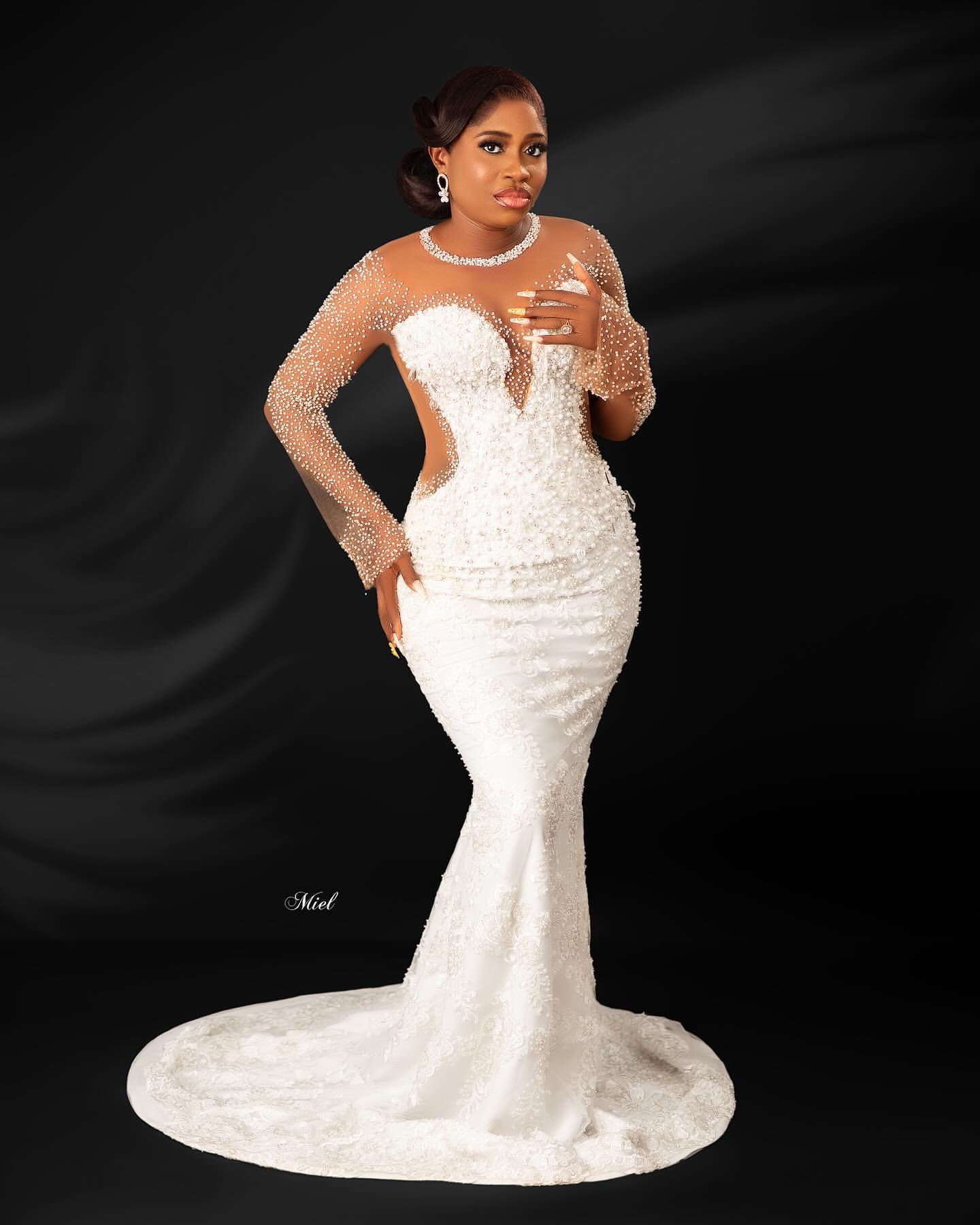 Aso Ebi 2024 White Lace Mermaid Wedding Dresses Sheer Neck Beaded Luxurious Vintage Bridal Gowns Dresses ZJ240