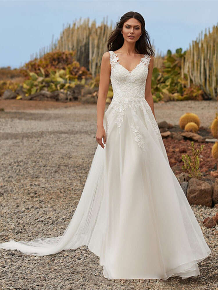 Bohemian Simple A Line Wedding Dresses V Neck Sleeveless Lace Applique Sweep Train For Women Weeding Gowns Sashes Custom 0605