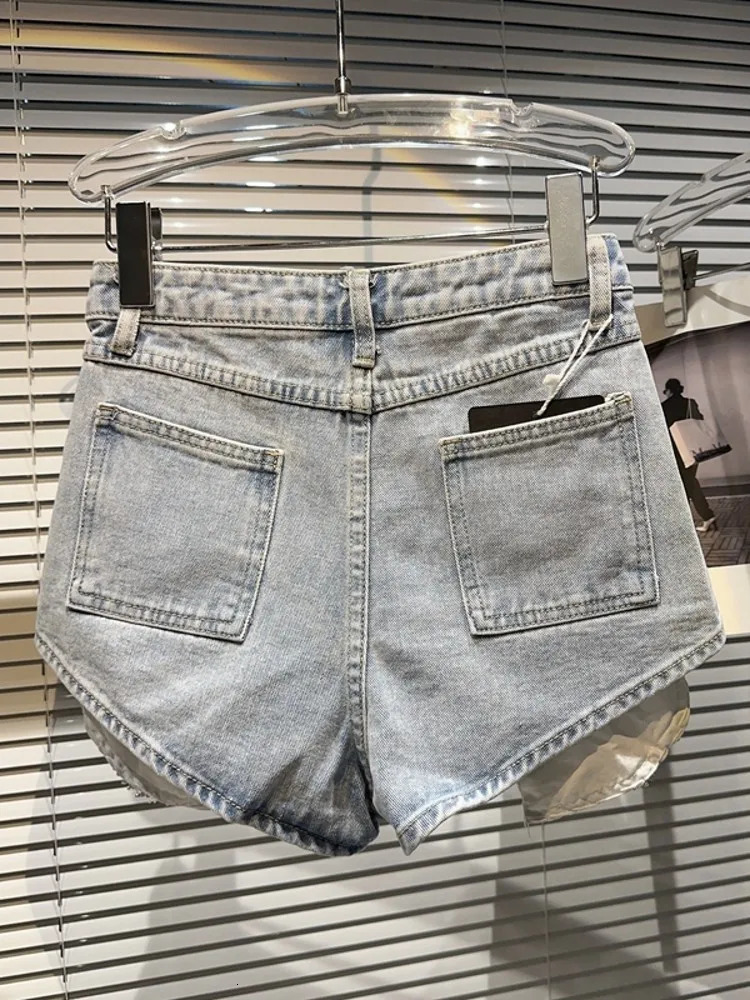 Sexy Women Diamonds Pocket Denim Shorts Casual Streetwear Short Jeans Night Clubwear Shorts Female Summer Slim Fit Trousers 240603