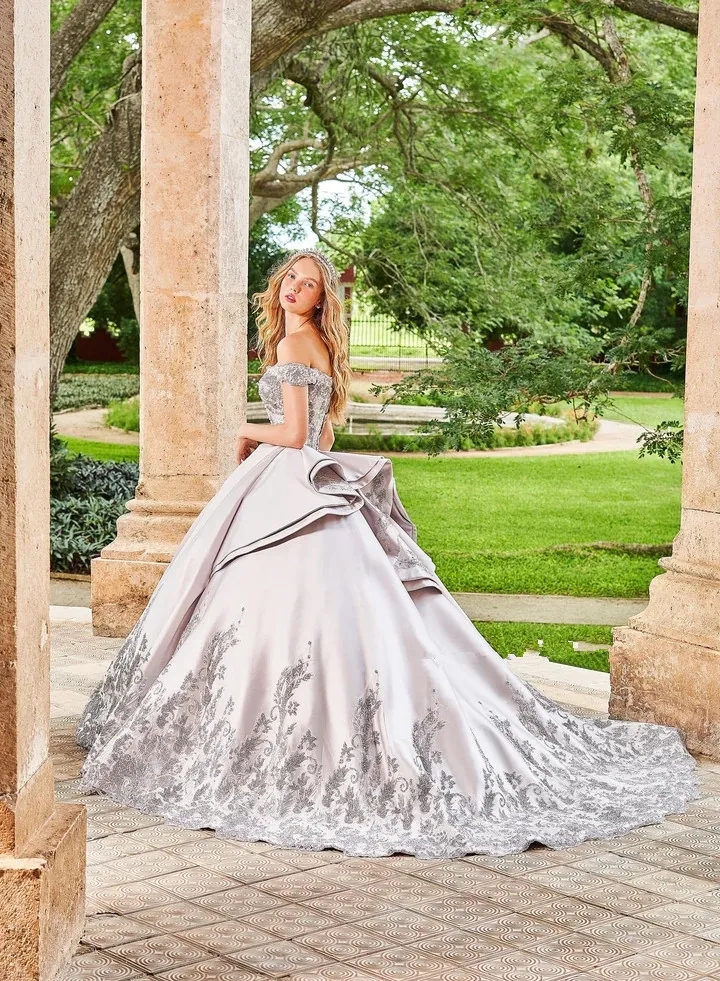 Puffy Mexican Quinceanera Dresses Ball Gown Off The Shoulder Appliques Beaded Charro Sweet 16 Dresses 15 Anos