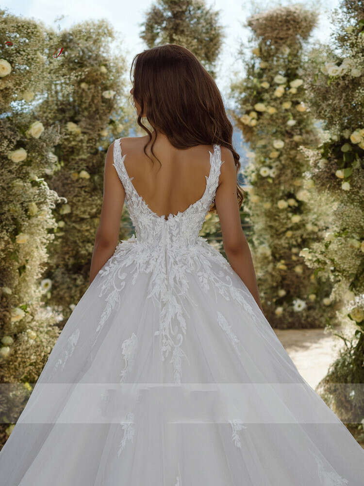 Vestidos De Novia Ball Gown V Neck Wedding 2024 Backless Sleeveless Shiny Appliques Beaded Court Train Bridal Dresses 0605
