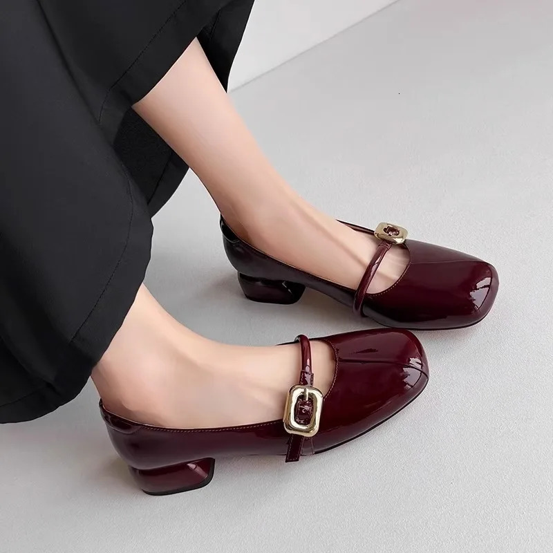 Shallow Mouth Single Women Spring and Autumn Low Mary Jane Shoes with Thick Heel Non-slip Square Patent 240605